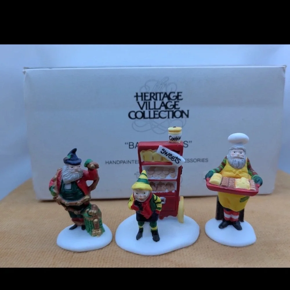 Department 56 Heritage Village Baker Elves Set of 3 Porcelain North Pole 5603-0